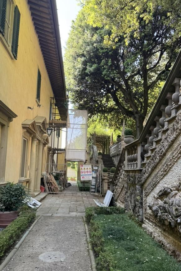 The outside of the Villa under construction. 